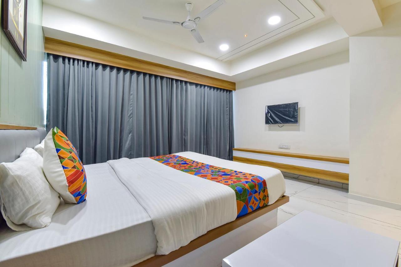 Fabhotel Bliss Ахмедабад Екстериор снимка