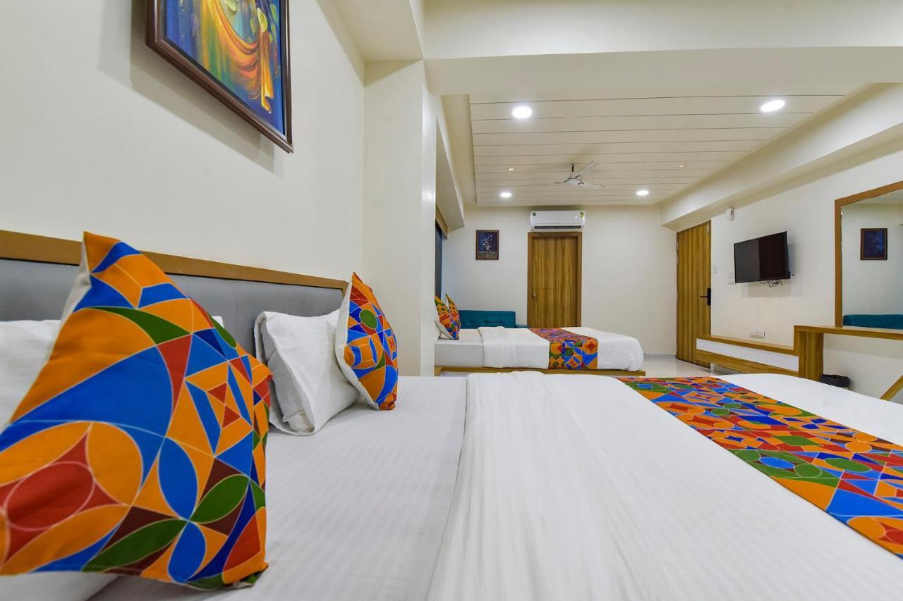 Fabhotel Bliss Ахмедабад Екстериор снимка